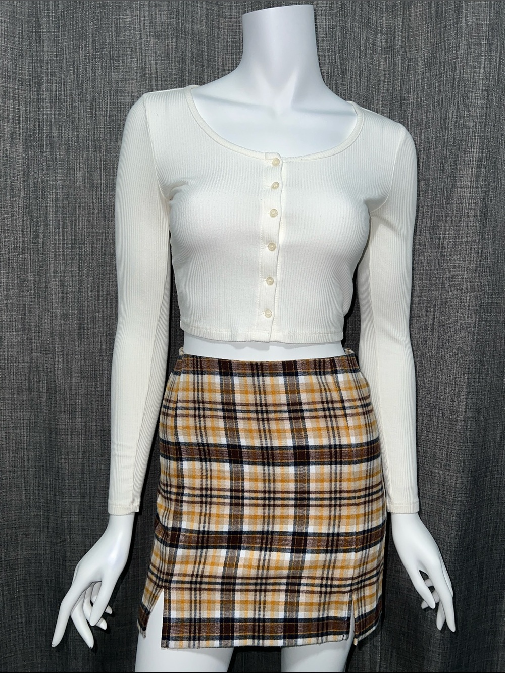 NWOT Eyeshadow Plaid Flannel Split Hem Mini Skirt in Mustard Cream & Brown XS